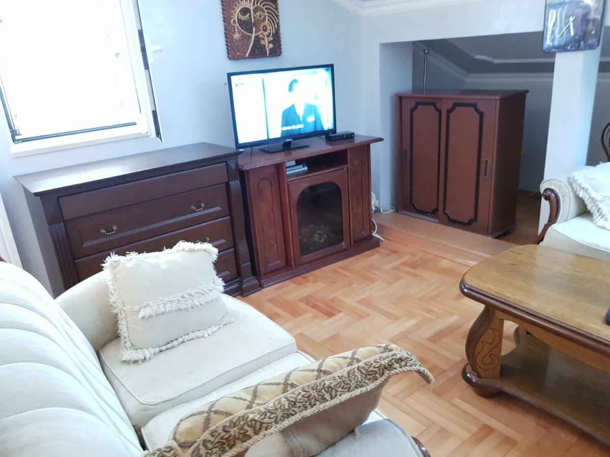 Emi Lägenhet Budva Exteriör bild