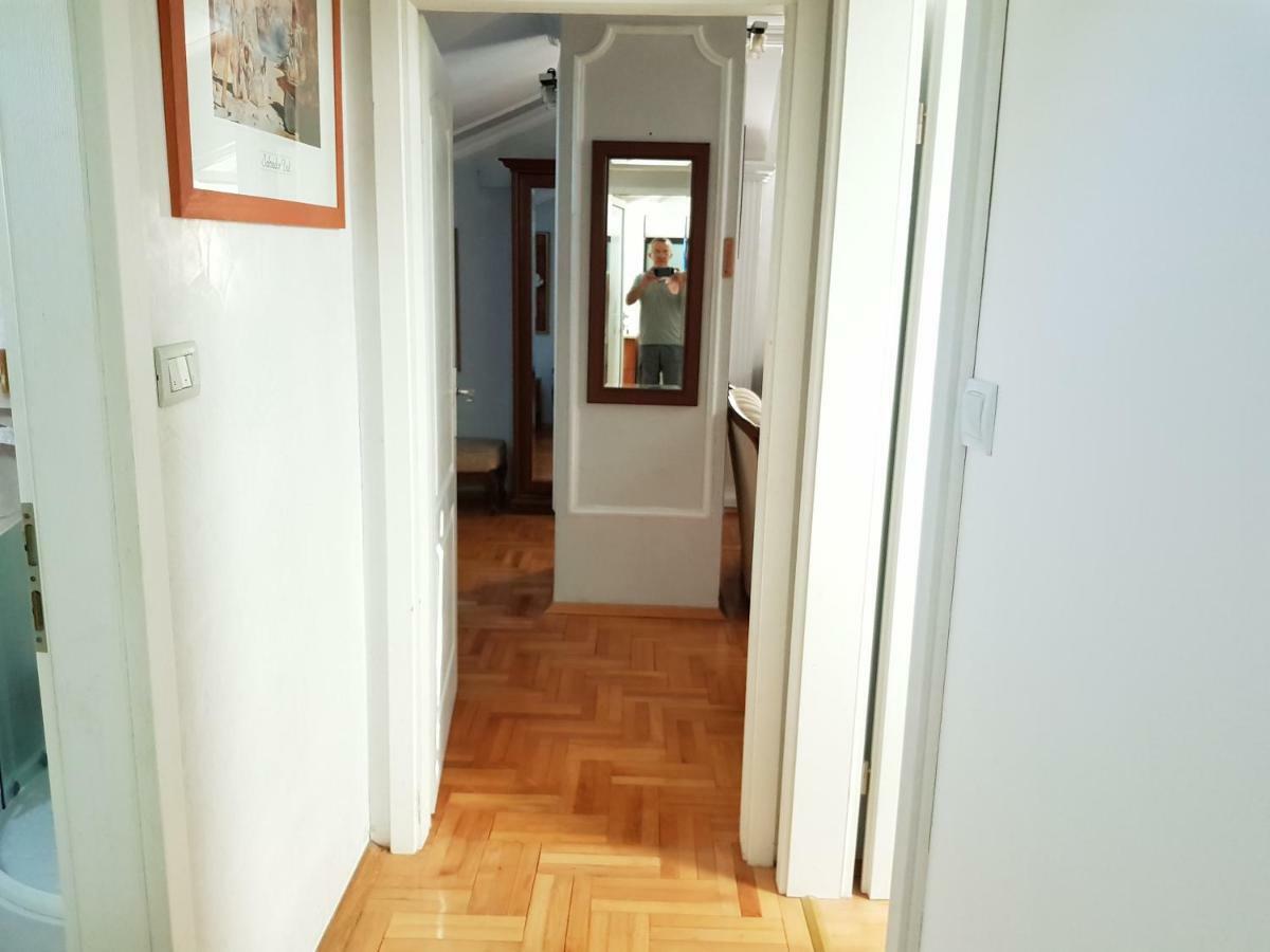Emi Lägenhet Budva Exteriör bild