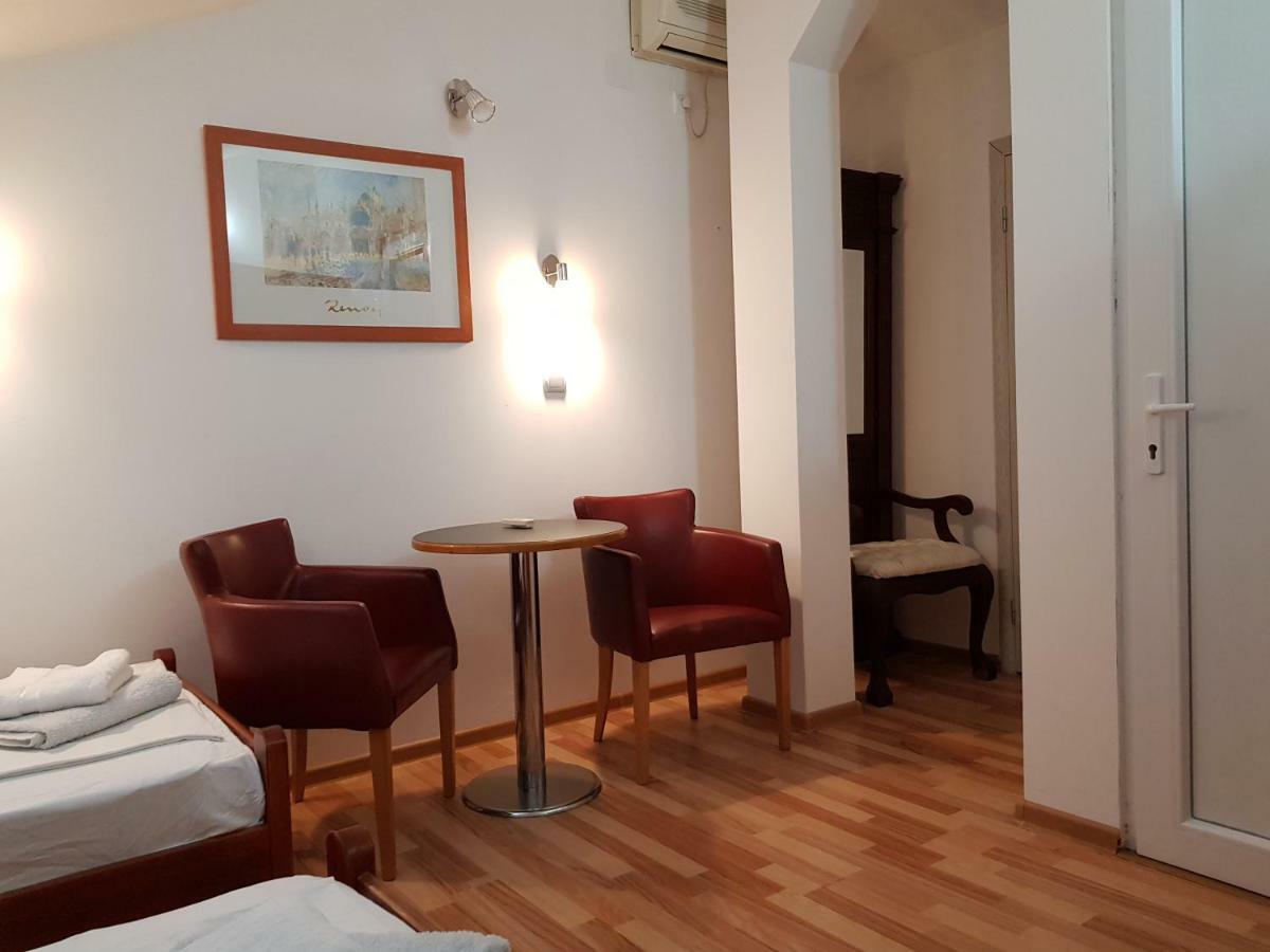 Emi Lägenhet Budva Exteriör bild