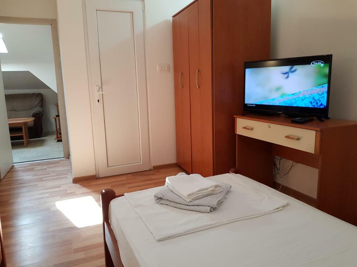 Emi Lägenhet Budva Exteriör bild